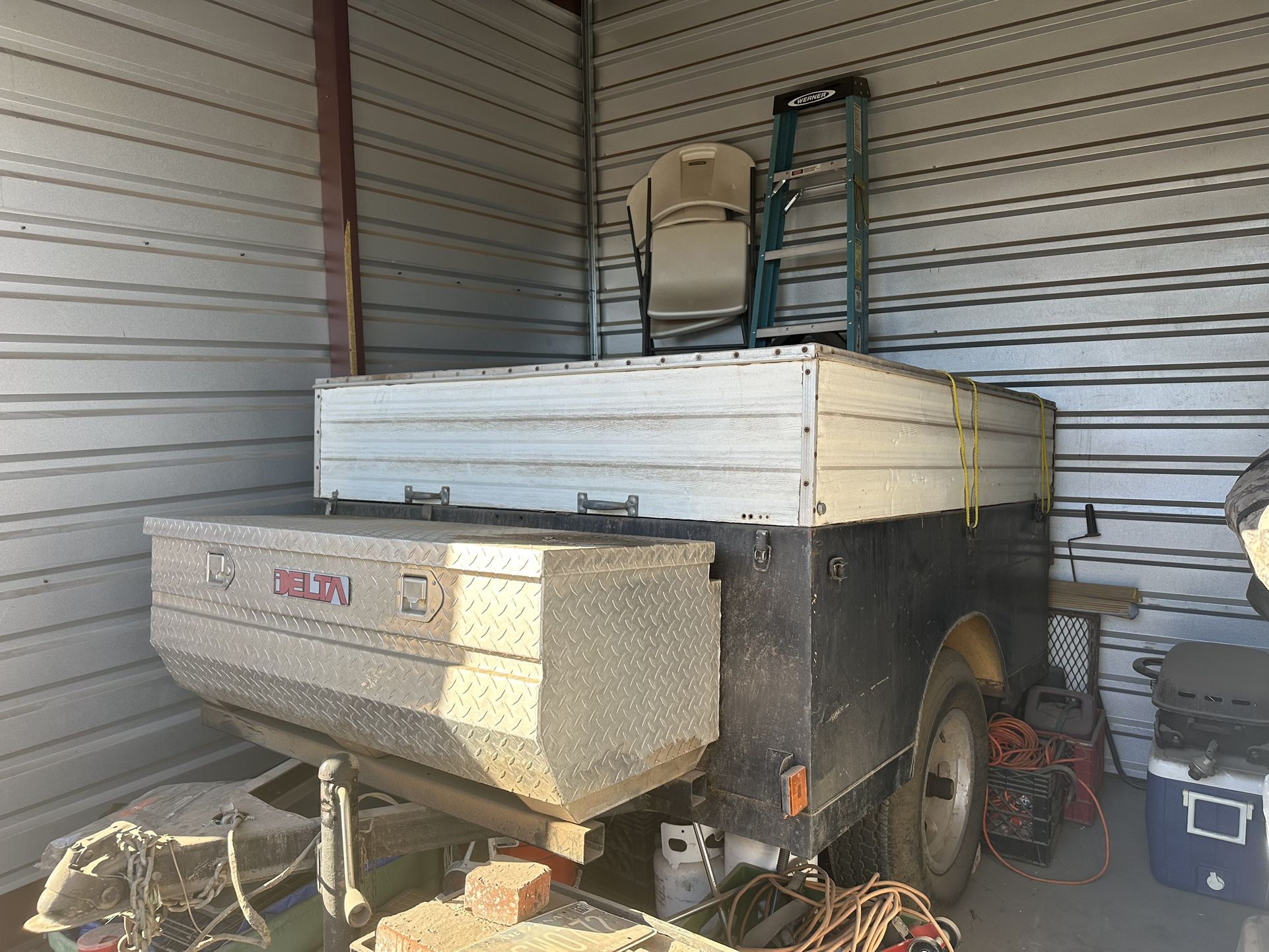 Pull Trailer With Cover