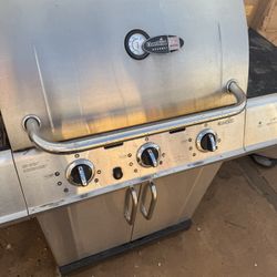 CharBroil 4 Burner Grill For Sale 