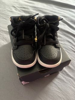 Baby shoes 4C