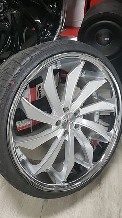 22" staggerd Azad Wheels with tires new