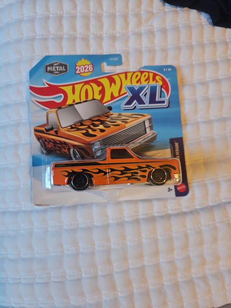 Hot Wheels XL