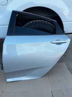 2018 Honda Civic driver side rear door OEM