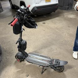 Dualtron Victor Electric Scooter – Great Condition + Extras