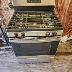 GAS STOVE 