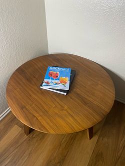 Round retro coffee table