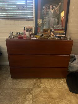 Dresser