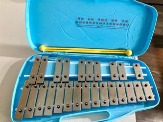 portable xylophone with 25 notes (2 octaves)