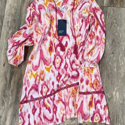 Crown & Ivy swim Cover small (NWT)