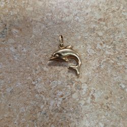10k Yellow Gold Dolphin Pendant 