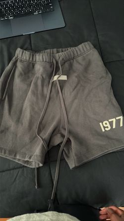 essentials 1977 shorts men’s size XXS