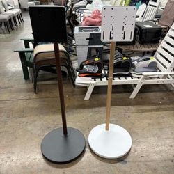 Design Corner TV Stand for 24-48 Inch, Rolling TV Stand for art studios, showrooms,($90 each)