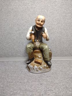 Ol' Man w/Hammer & Chizel