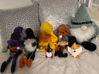 Gnomes stuffies