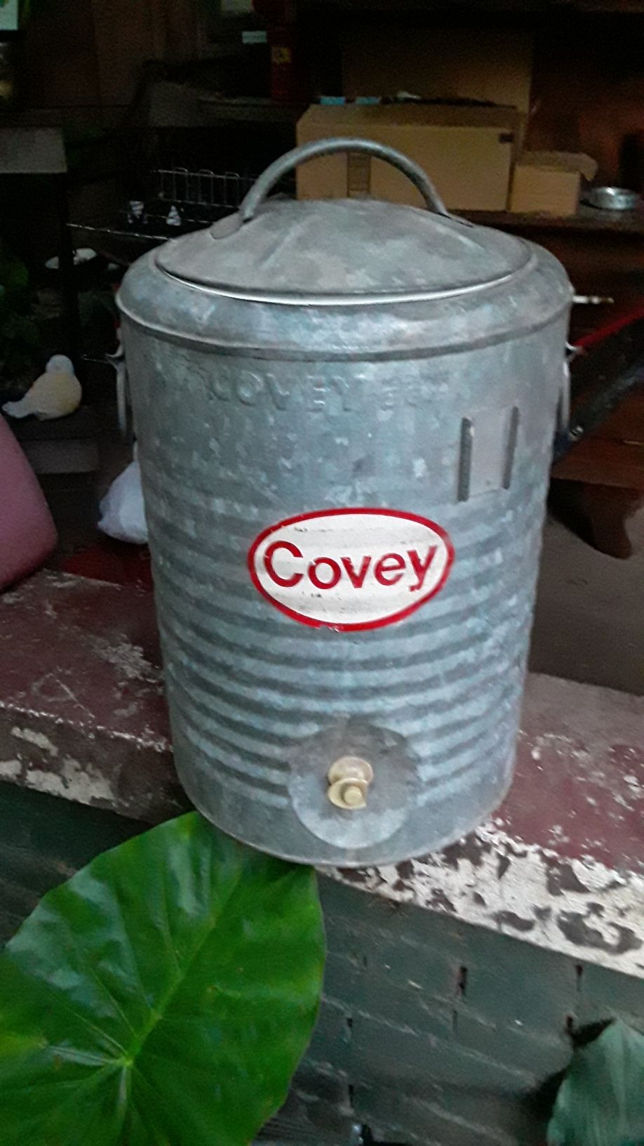 Covey water can