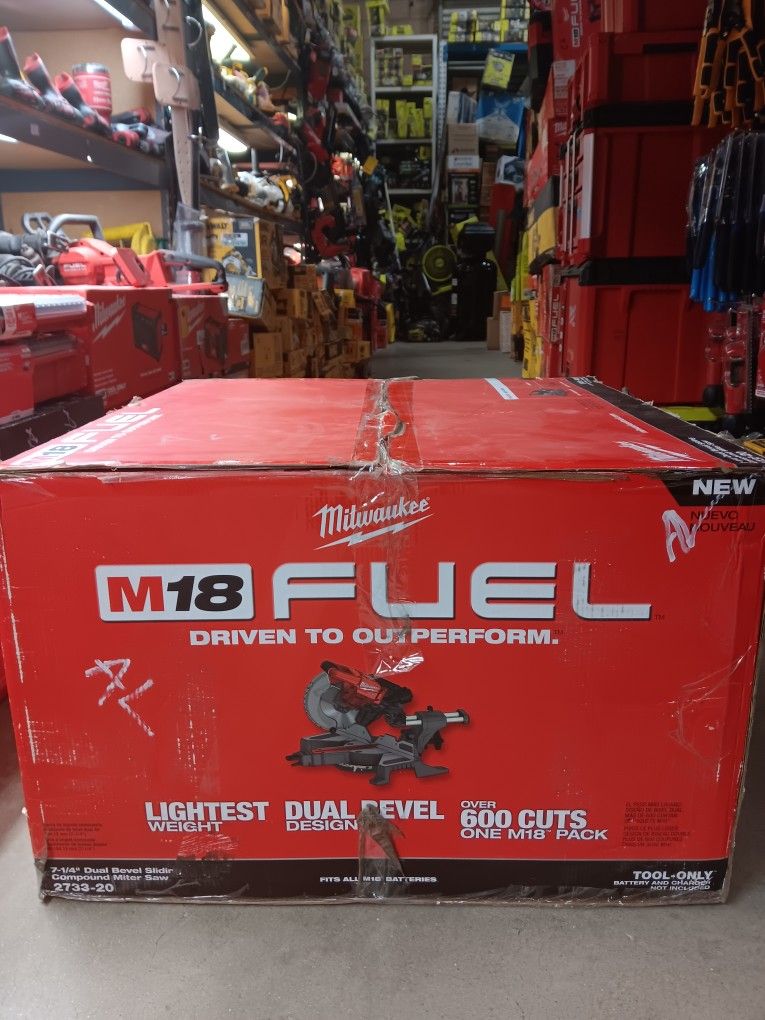 Milwaukee M18 FUEL 18V Lithium Ion Brushless Cordless 7 1/4in. Dual Bevel Sliding Compound Miter Saw. Tool Only