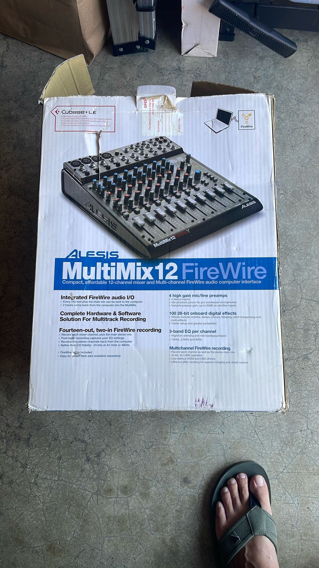 Alesis Multimix 12 FireWire 