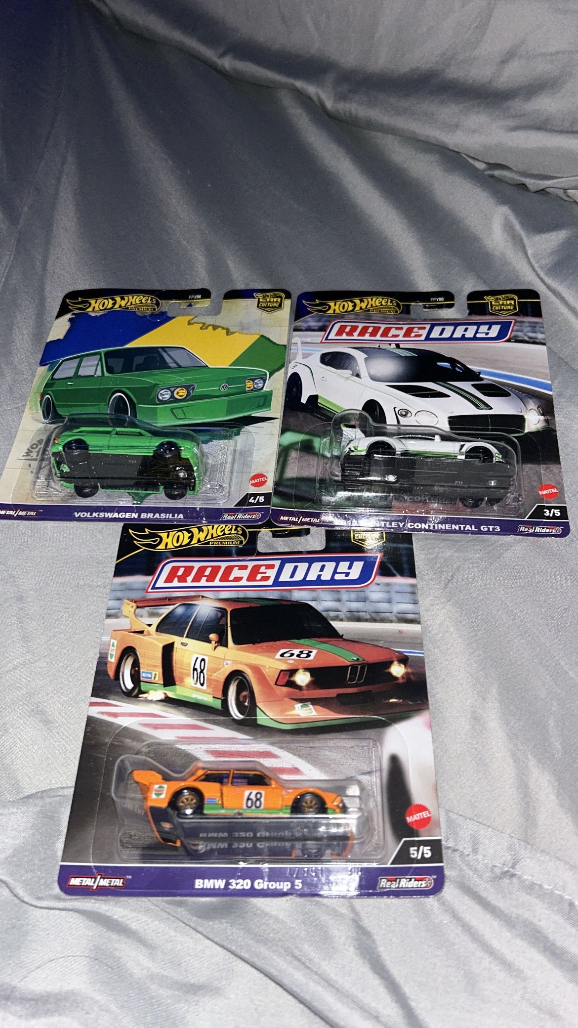 Hot wheels- Look At The Description Please