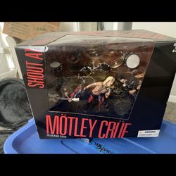 Mötley Crüe “Shout At The Devil” Set