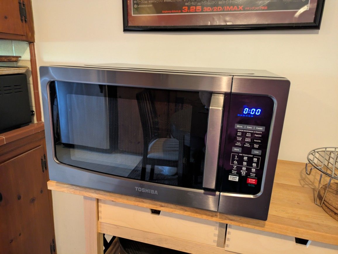 Toshiba Microwave With Convection (Air Fry)