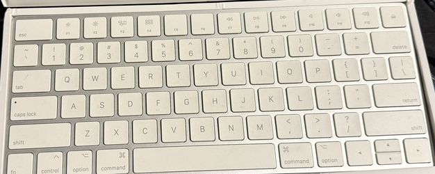 Apple Keyboard