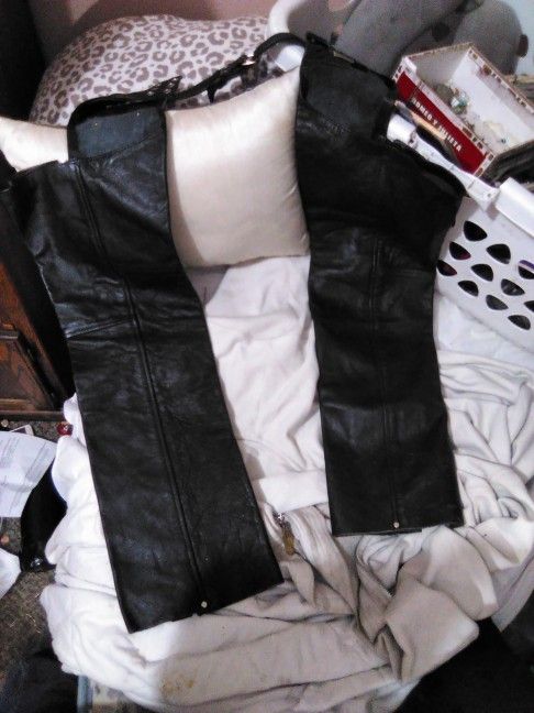 Unik Leather Apparwol