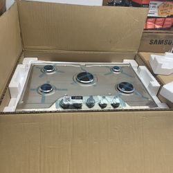 Box Complete Cooktop Gas Range 5 Burner Frigidaire 30”
