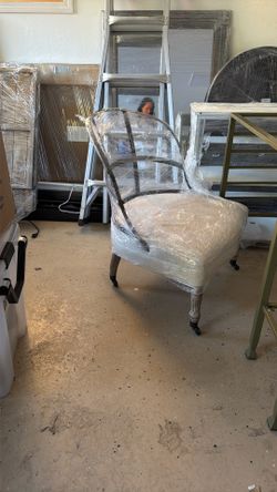 Decor Chair With Wheels 