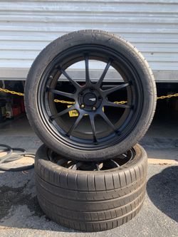 Advan Racing RZ-DF wheel 20 inch