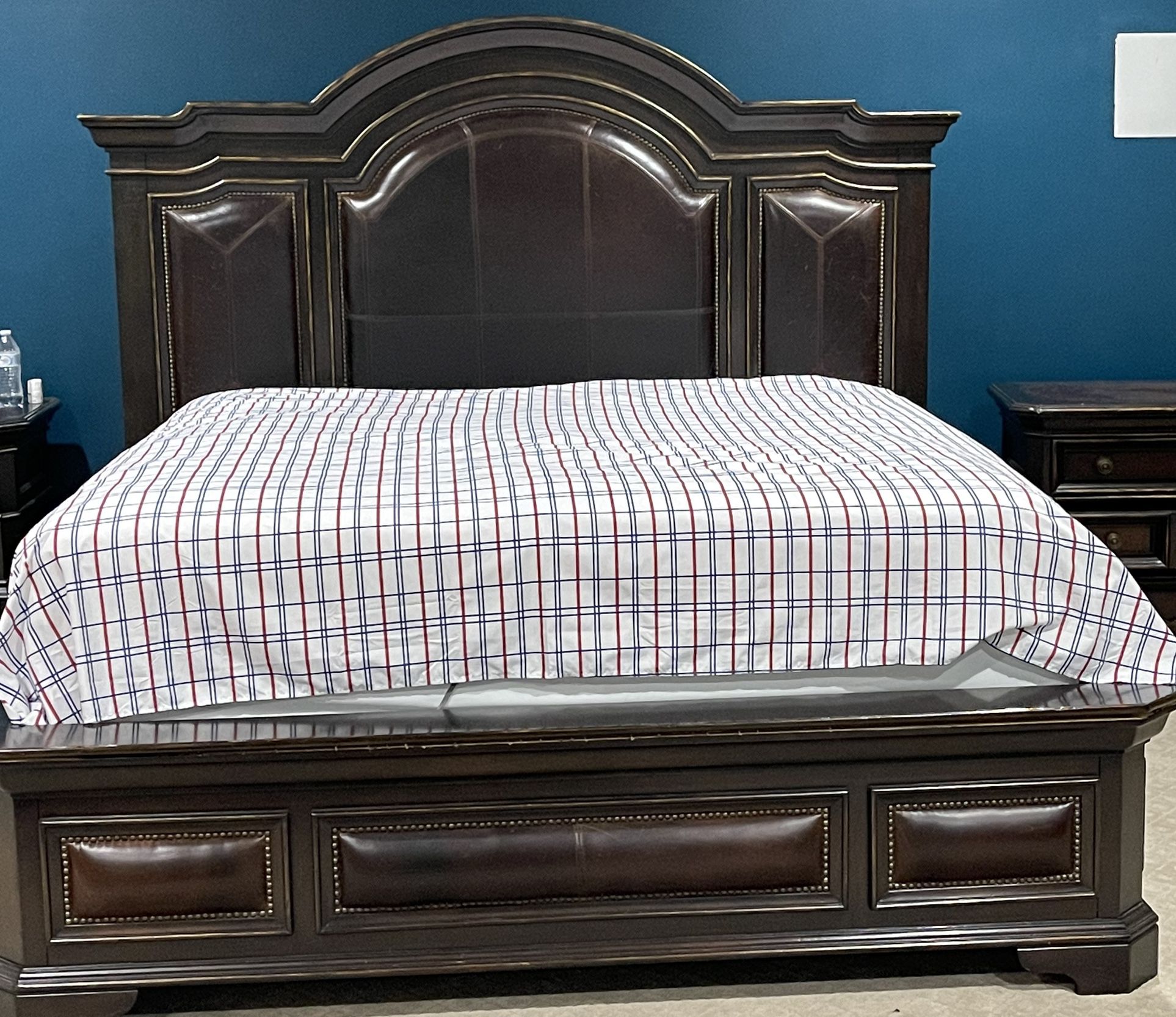 Custom luxury California King Bed Set 2 Dressers Included!