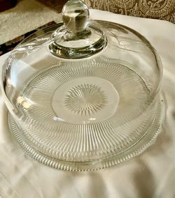 Large glass cake/ breads plate