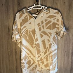 White/Gold Button Up Short Sleeve Shirt - Men's Size M