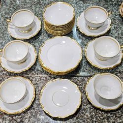 26-Piece Mitterteich Bavaria "Golden Lark 1507" China: 6 Cups, 8 Saucers, 8 Bowls & 4 Salad Plates