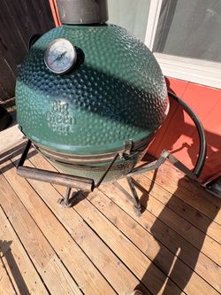 Large Big Green Egg Smoker BBQ Charcoal Grill & Stand