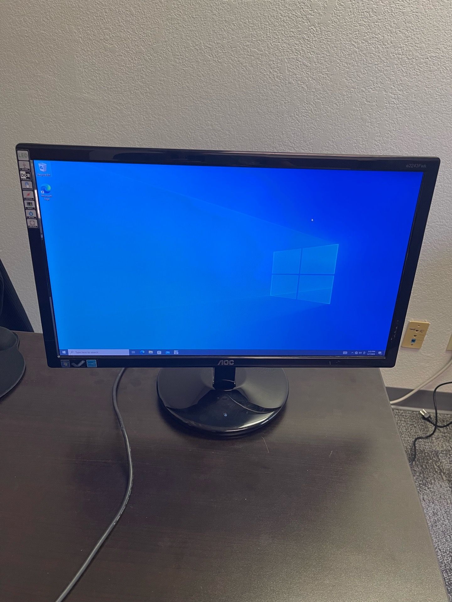 AOC Computer Monitor