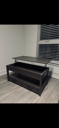 Lift top coffee table