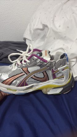 Balenciaga runner multi color