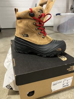 North face Boots.  Size Youth 3.