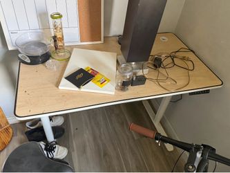 Rising desk