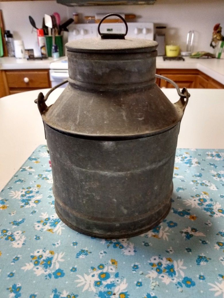 Vintage Galvanized Milk Can with lid and handle intact.