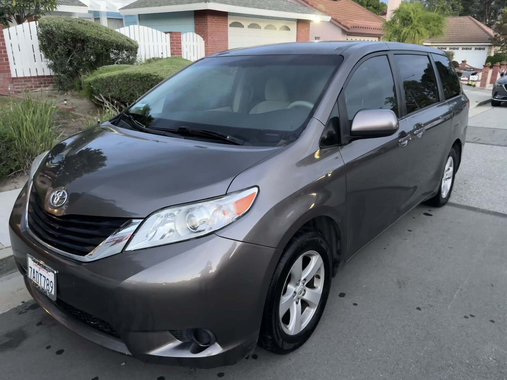 2012 Toyota Sienna