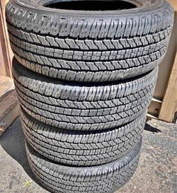 255 65 17 Goodyear tires Con 80% de Vida Las 4