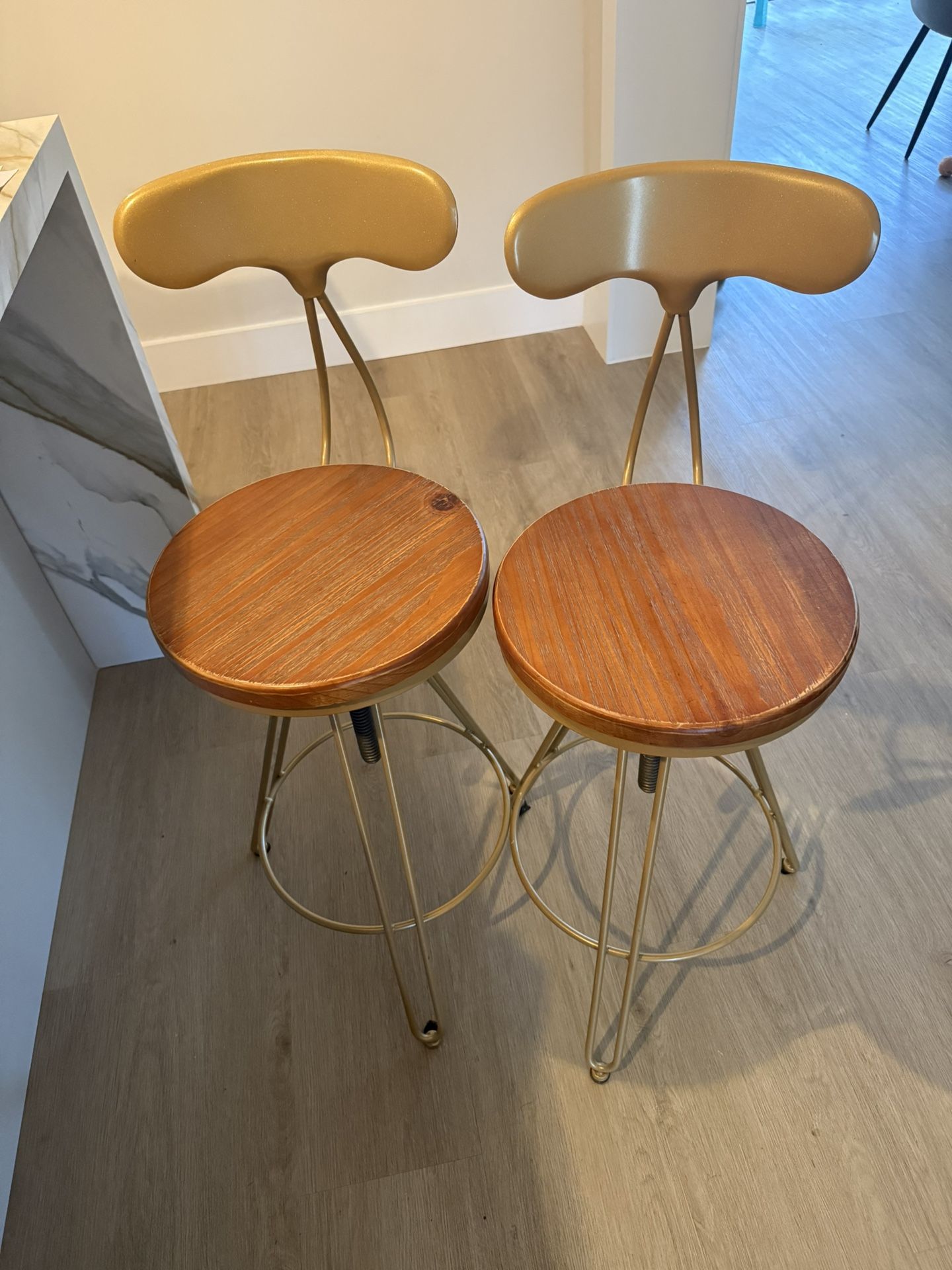 LOKKHAN 2-Gold Metal  And Wood Bar Stools