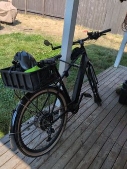 Black Trek FX +1S eBike