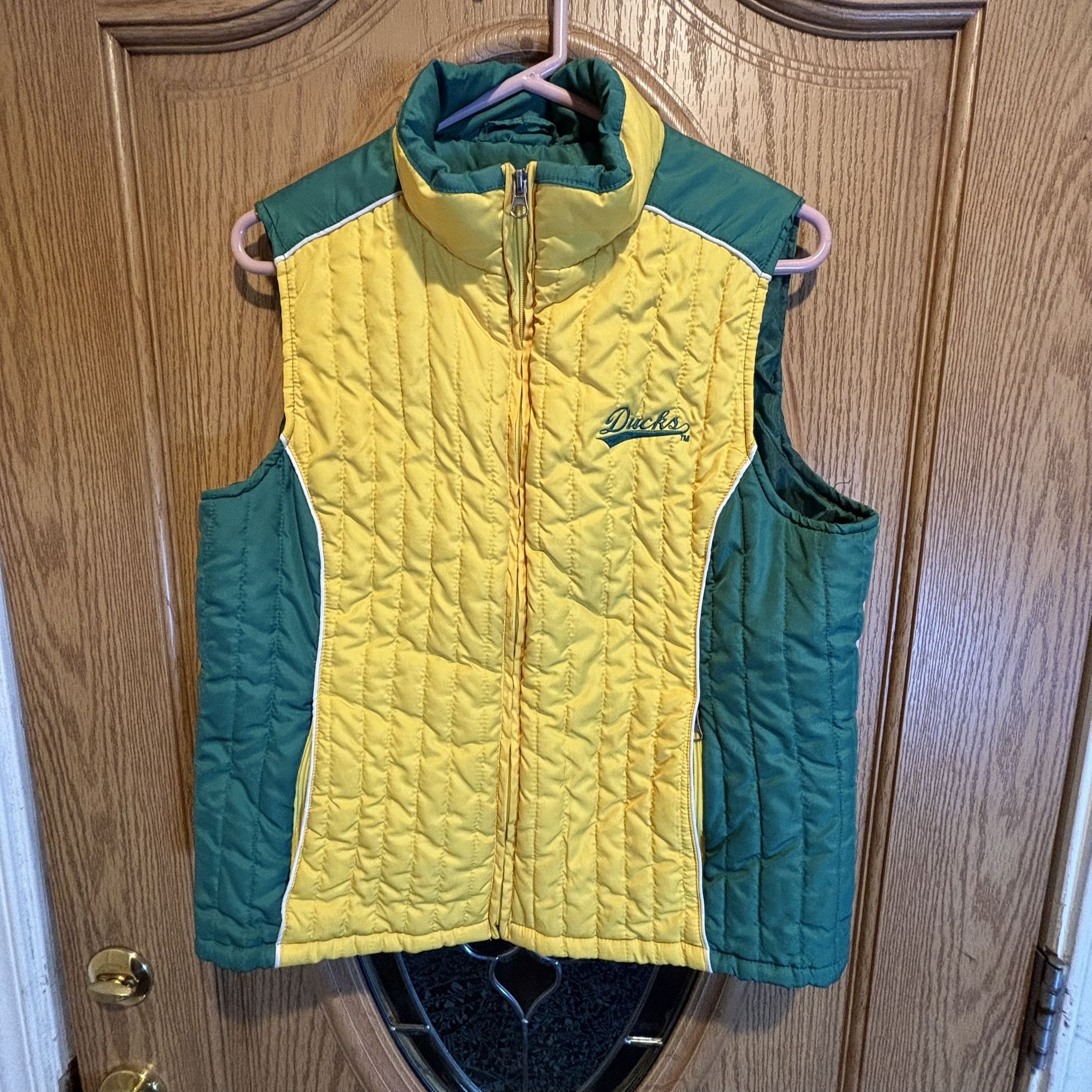 Oregon Ducks NCAA Quilted Puffer Vest Womens College Football Size Large