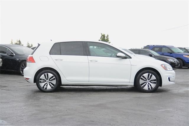 2016 Volkswagen e-Golf