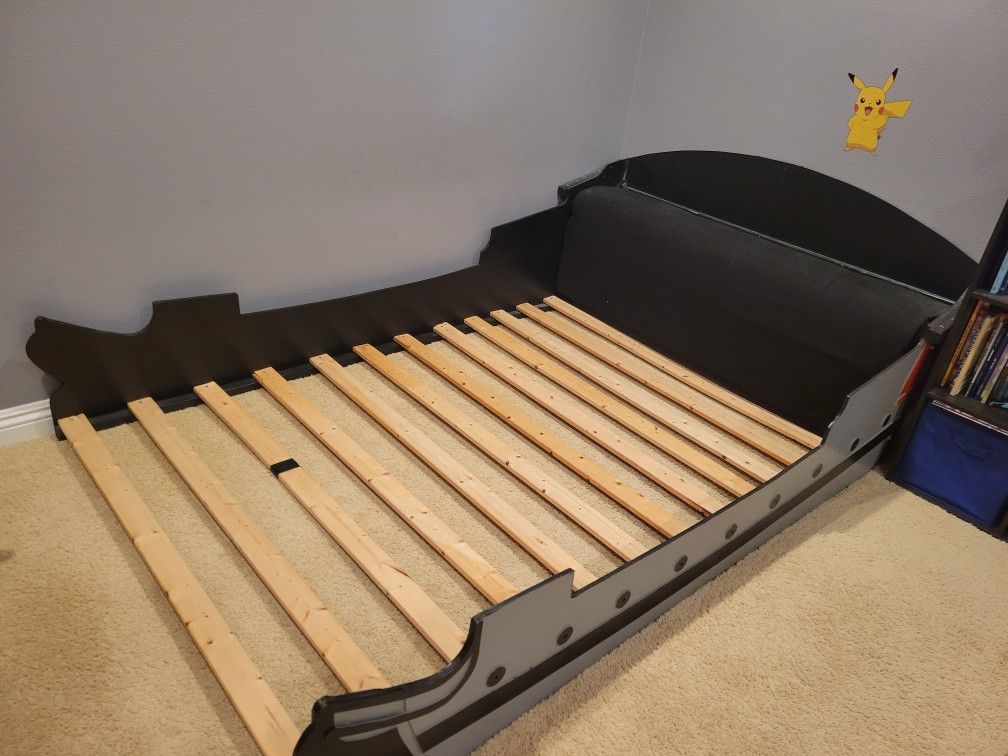 Kids Pirate Ship Bed