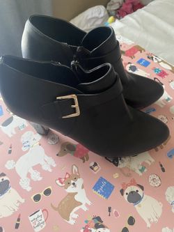 BOOTY HEELS