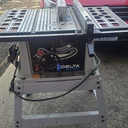 Delta Contractor Quality Shopmaster Table Bench Saw, 10" 15 Amp, 120 Volt,contractor HOME SHOP Table Saw With Fixed Stand