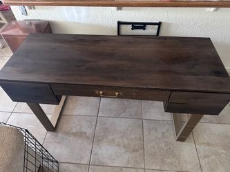 Heavy duty desk