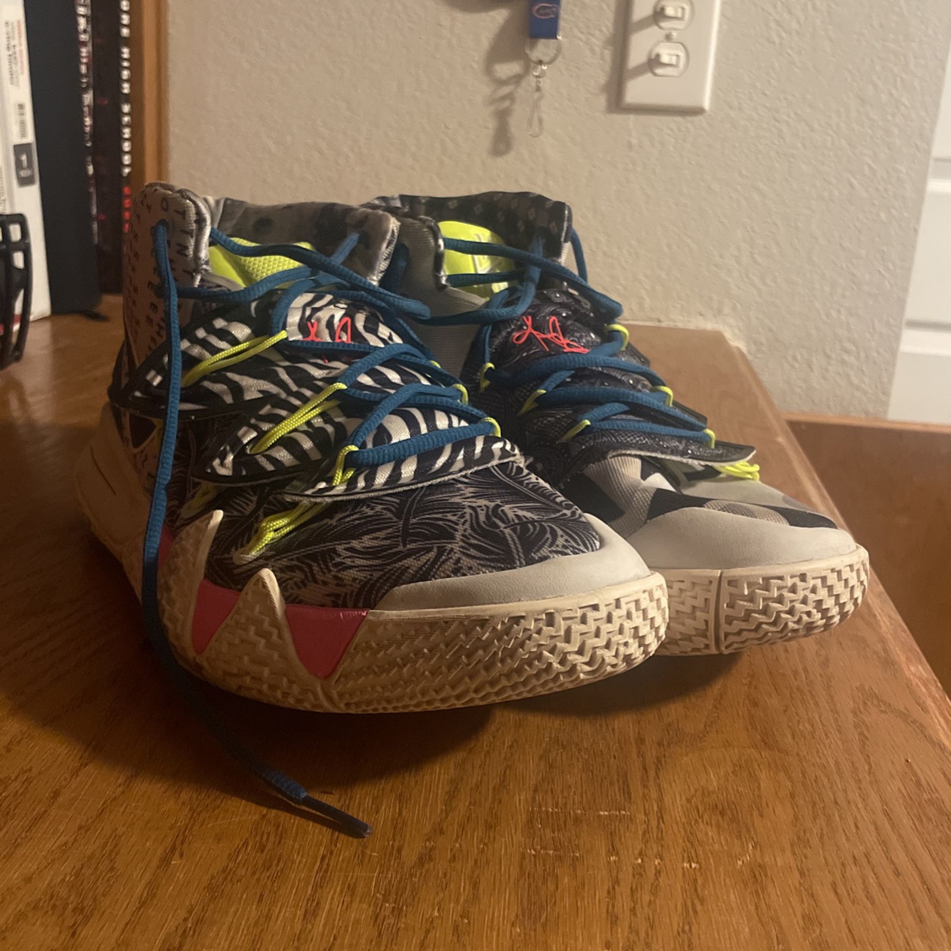 Kyrie 5s Basketball Shoes/Limited Edition. for Sale in Wildomar, CA -  OfferUp